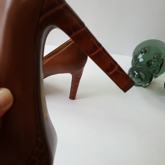 Elie Tahari Tan Platform Heels Size 38.5 - Picture 3 of 8